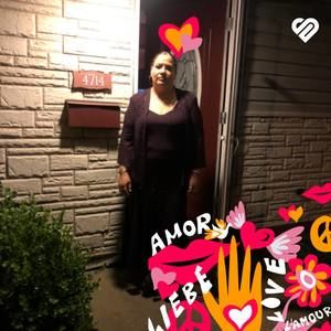 Meet your Posher, Claudia